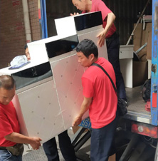 提供家庭各种家具搬家服务  